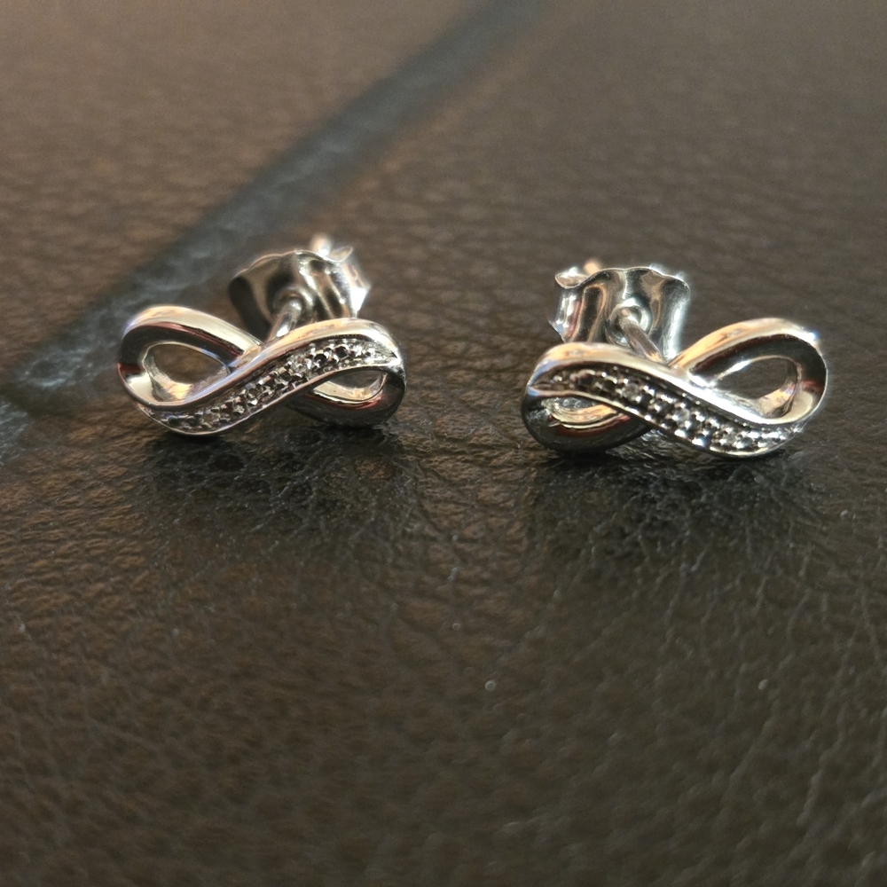 Infinity loop Earrings